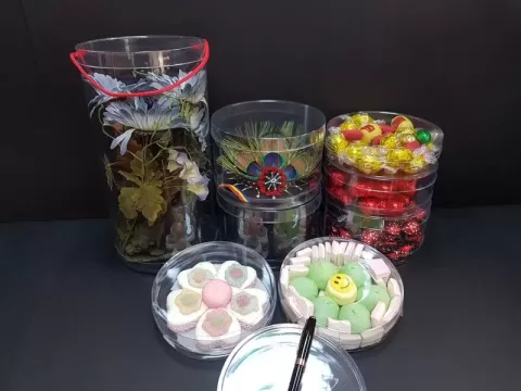 Cutii rotunde (cilindri) din plastic transparent diametru 16.5 cm