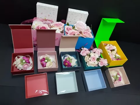 Cutii premium pentru accesorii de nunta diverse culori