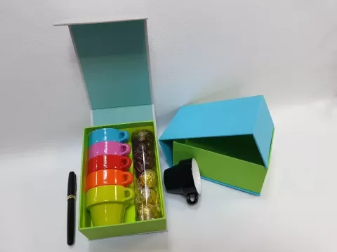 Cutii rigide de lux pentru cadouri M6096, M6303