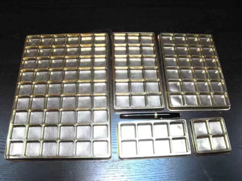 Chese Aurii Din Plastic Pentru Bomboane M4293