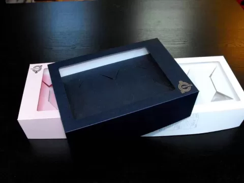 Cutii din carton cu fereastra M589