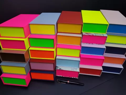 Cutii premium colorate cu magnet M6081, M6313