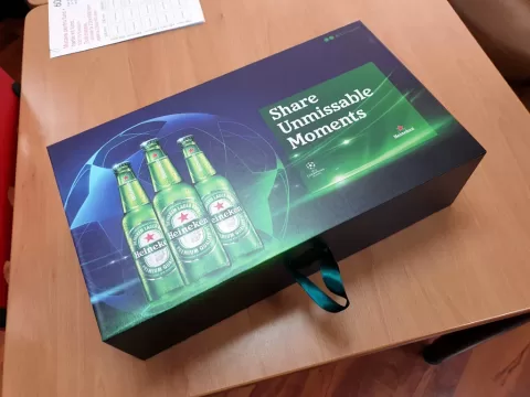 Cutii premium cu magnet pentru promotii (model 6093)