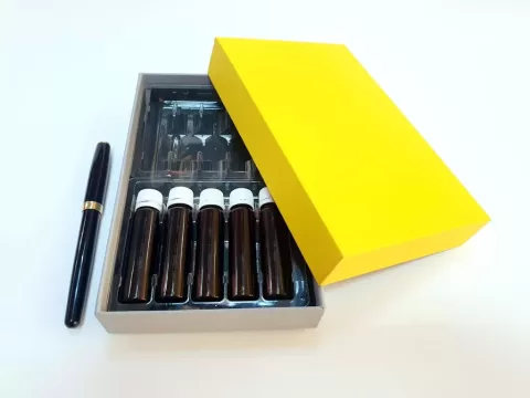 Cutie premium cu blister fiole pentru produse cosmetice M6112+M4447